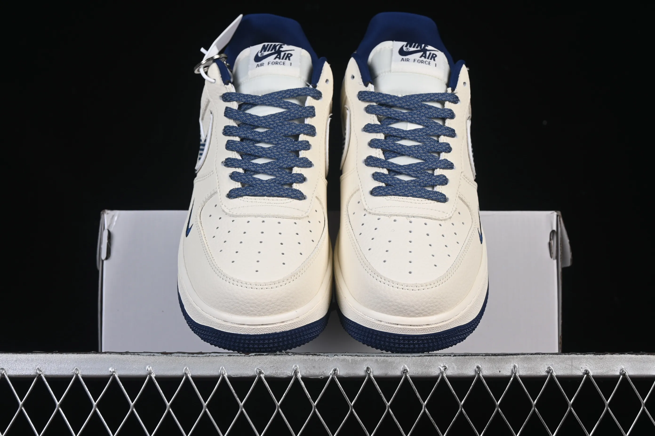 All Categories Nk Air Force 1 Air Force Series Nk Air Force 1 Low Air Force Low Nike Air Force 1'07 Low Beige Star Air Force One Low Casual Shoes DF0188-108
